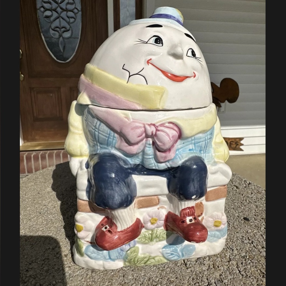 Vintage BICO Nursery Rhyme Humpty Dumpty Cookie Jar Great Condition HTF Rare